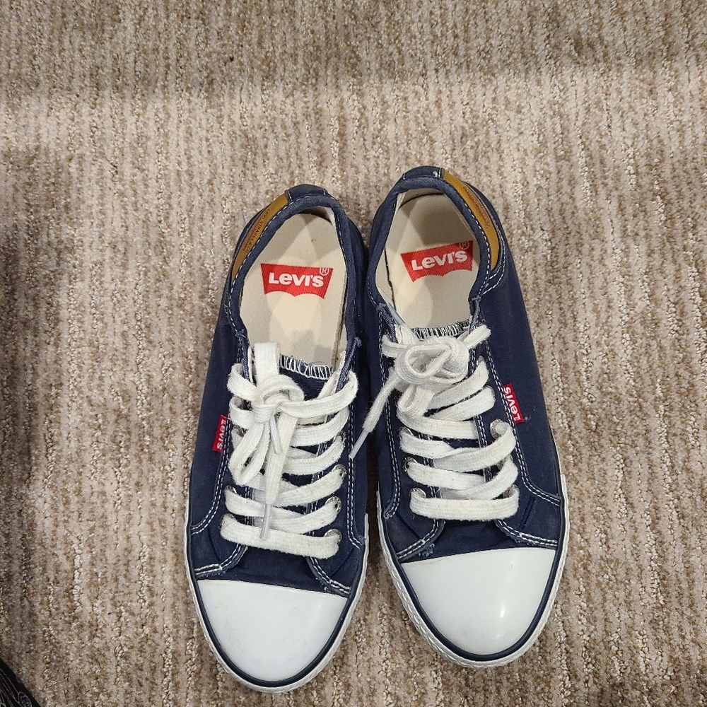 Levi's sneaker shoes